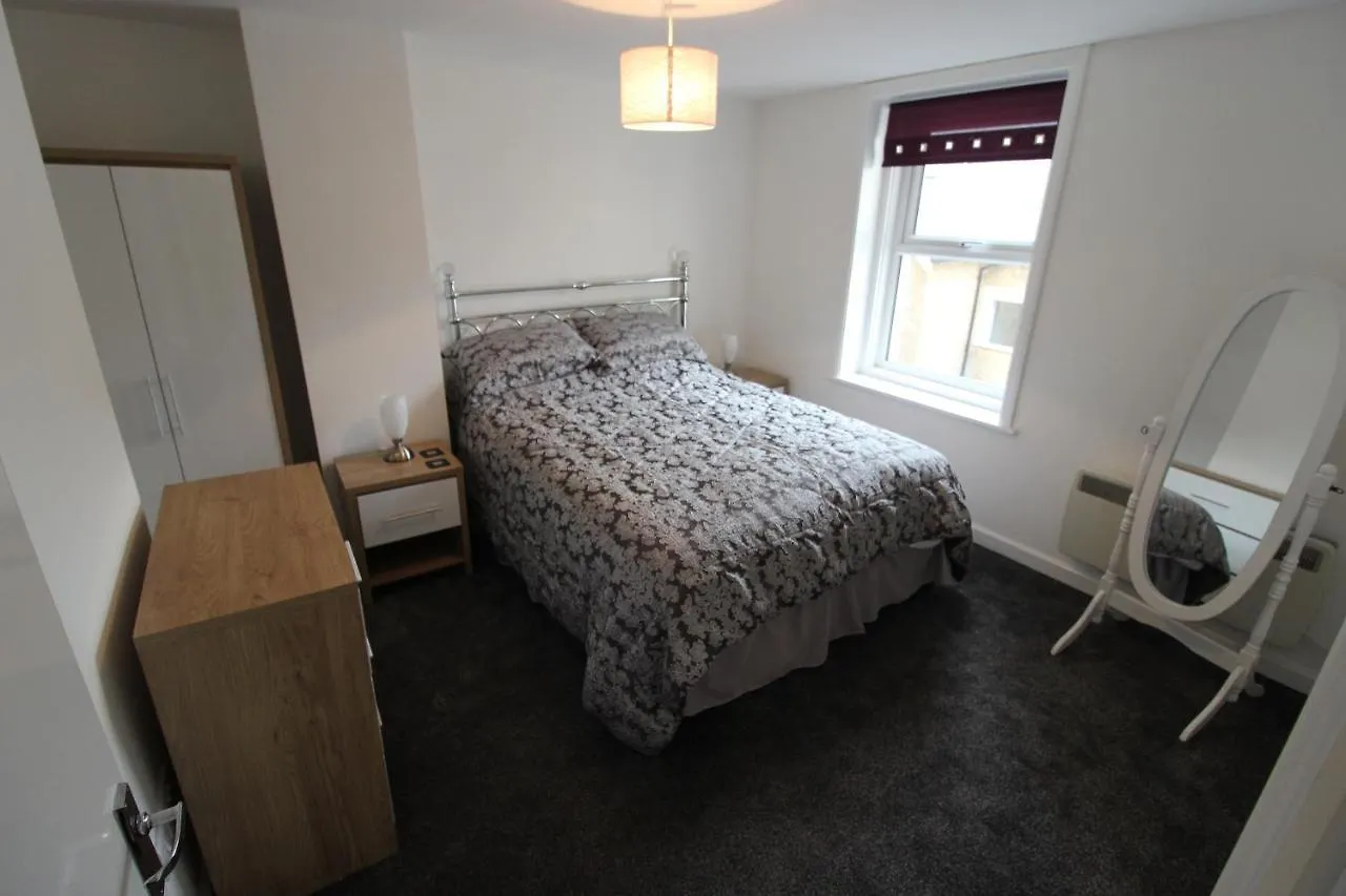 Modern Two Bedroom Apartment Ideally Located Bournemouth