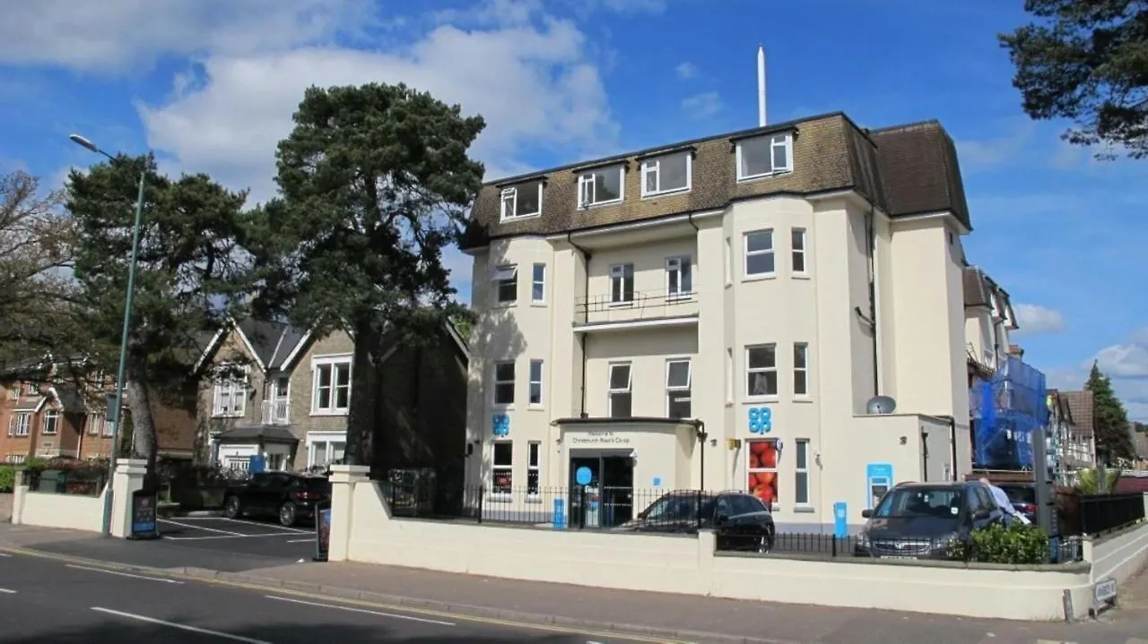 Modern Two Bedroom Apartment Ideally Located Bournemouth